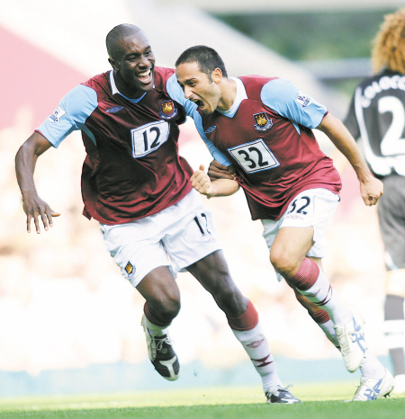 欧冠：巴黎客场2-1逆转曼联