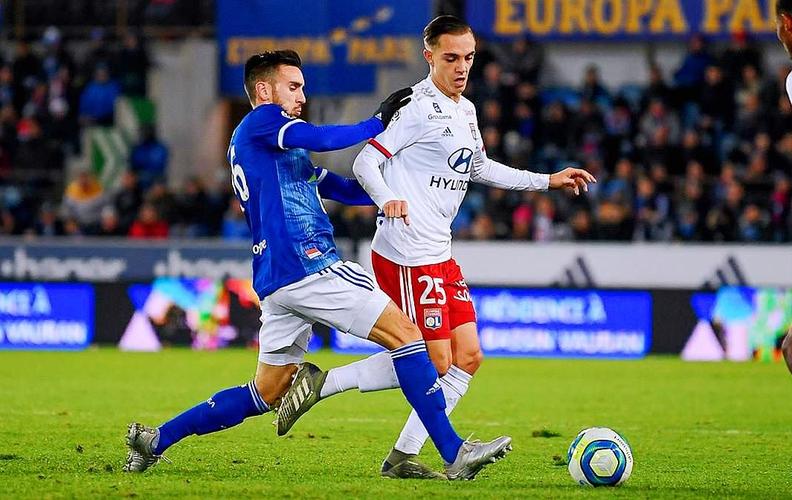 英超第一后腰！凯塞多首发 切尔西英超胜率52% 未首发胜率仅25%