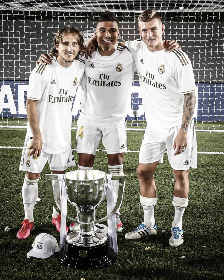 卡拉格：维尔茨本场数据相当亮眼，他的踢法、位置像德布劳内