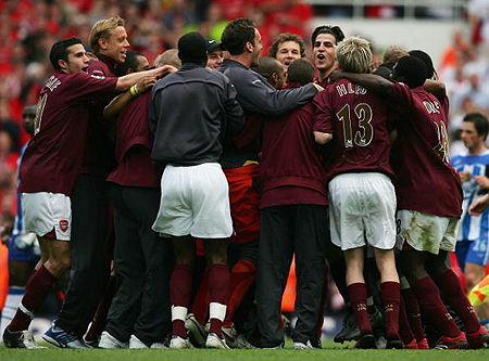 淘汰青岛更衣室！邱彪肯定外援+球队防守，不满混战发挥！