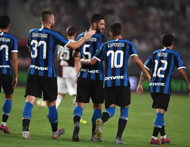 河内公安主帅：上半场我们表现不佳，中场调整后开始掌控比赛