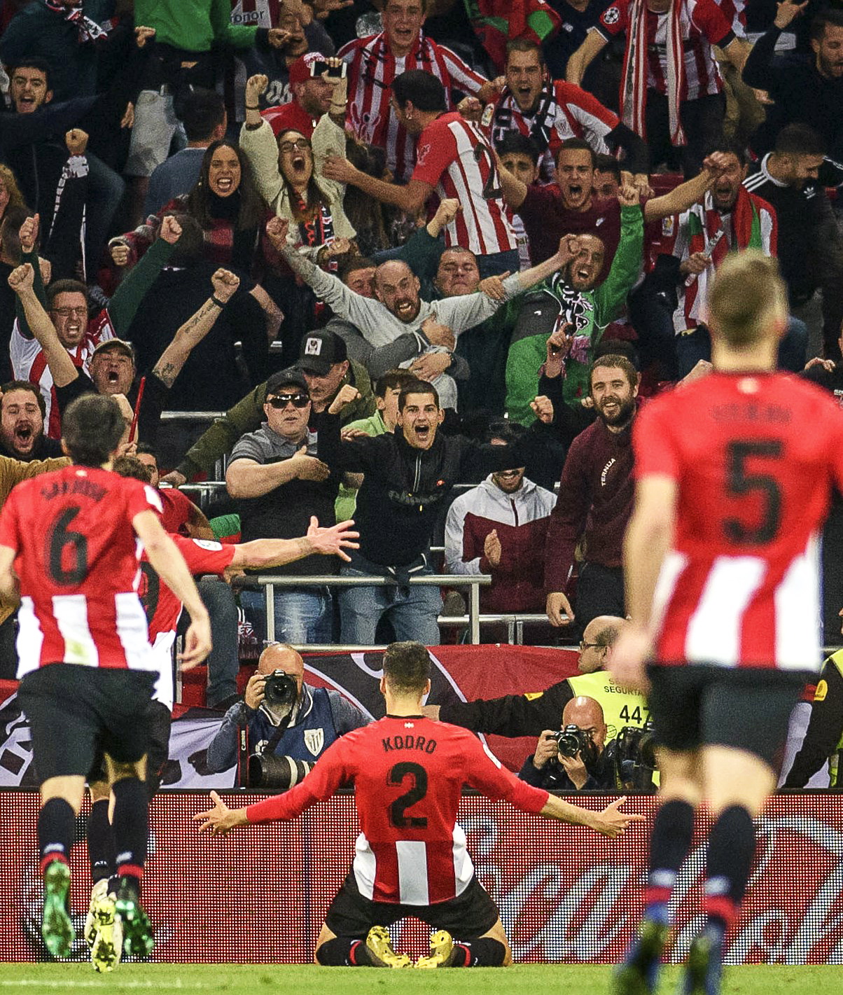 这队真的勇且稳